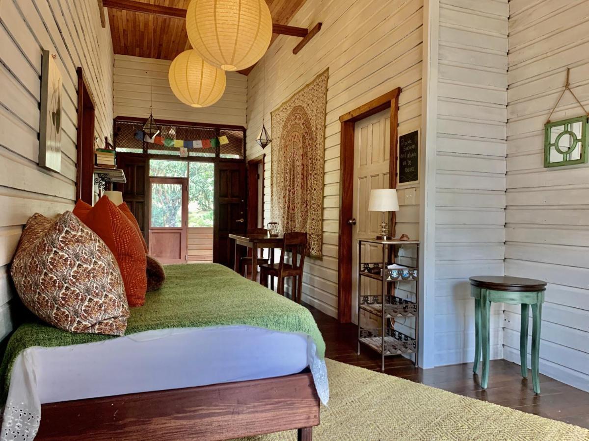 Sattva Land Hotell Belmopan Exteriör bild